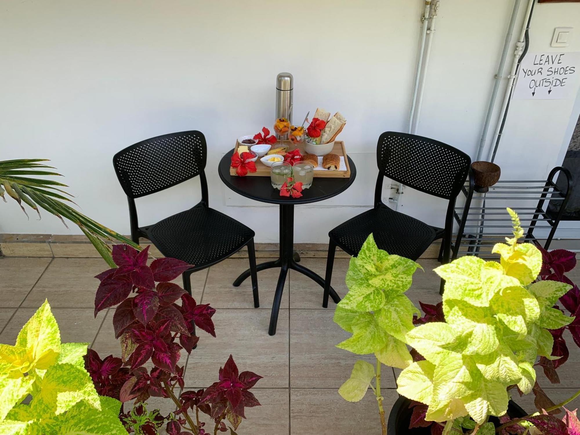 A Tomo Mai Homestay, Close To Airport, Private Bathroom Free Parking And Wifi With High Connection And Breakfast Optional Faaa Ngoại thất bức ảnh