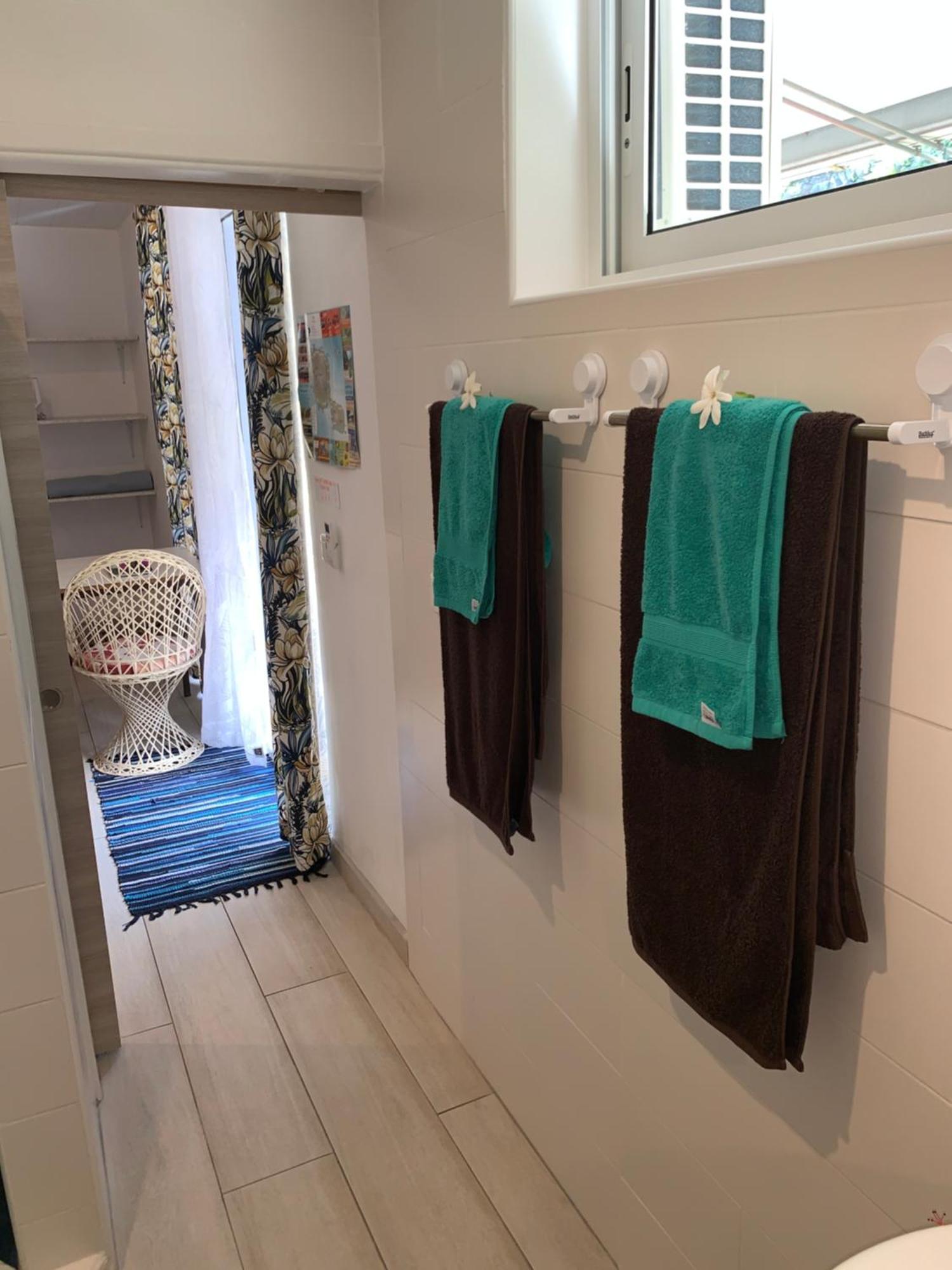 A Tomo Mai Homestay, Close To Airport, Private Bathroom Free Parking And Wifi With High Connection And Breakfast Optional Faaa Ngoại thất bức ảnh