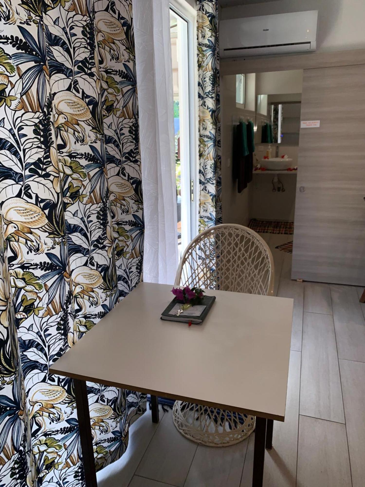 A Tomo Mai Homestay, Close To Airport, Private Bathroom Free Parking And Wifi With High Connection And Breakfast Optional Faaa Ngoại thất bức ảnh